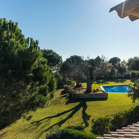 Sleeps 8 Pool Holiday home Llafranc