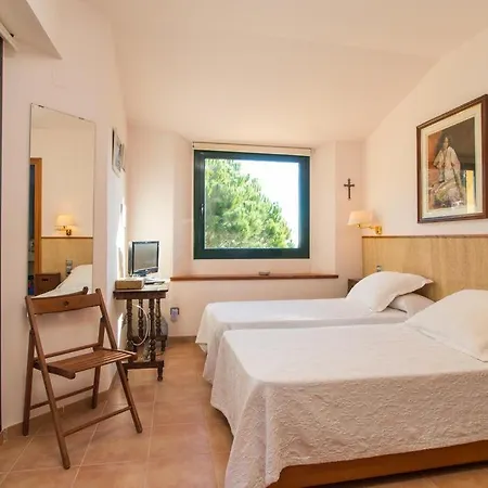 Sleeps 8 Pool Holiday home
