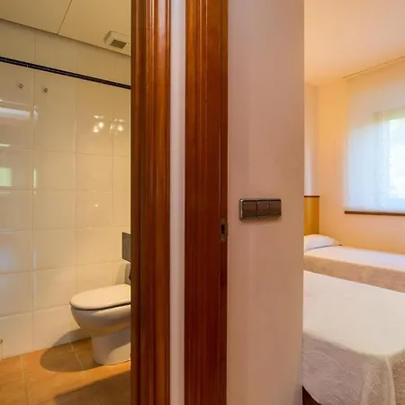 Holiday home Sleeps 8 Pool Llafranc