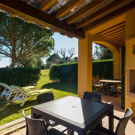 Holiday home Sleeps 8 Pool *