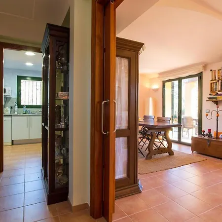 Sleeps 8 Pool Holiday home Llafranc